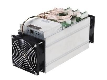 Se modèle d'Antminer S9 16ème/17ème de Bitmain extrayant l'algorithme Sha-256 avec un Hashrate maximum de 16th/S